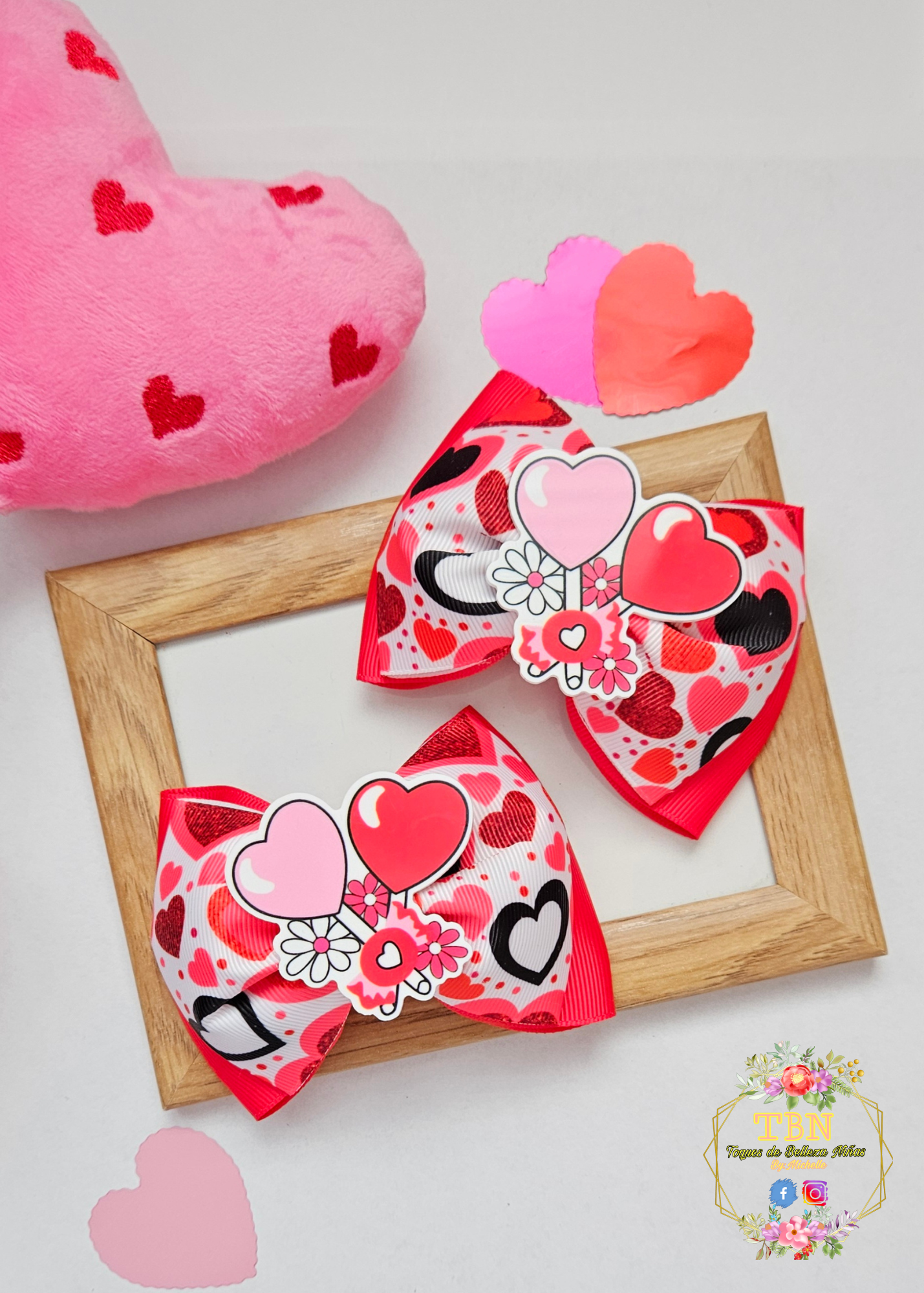 Lazo Corazones Rojos